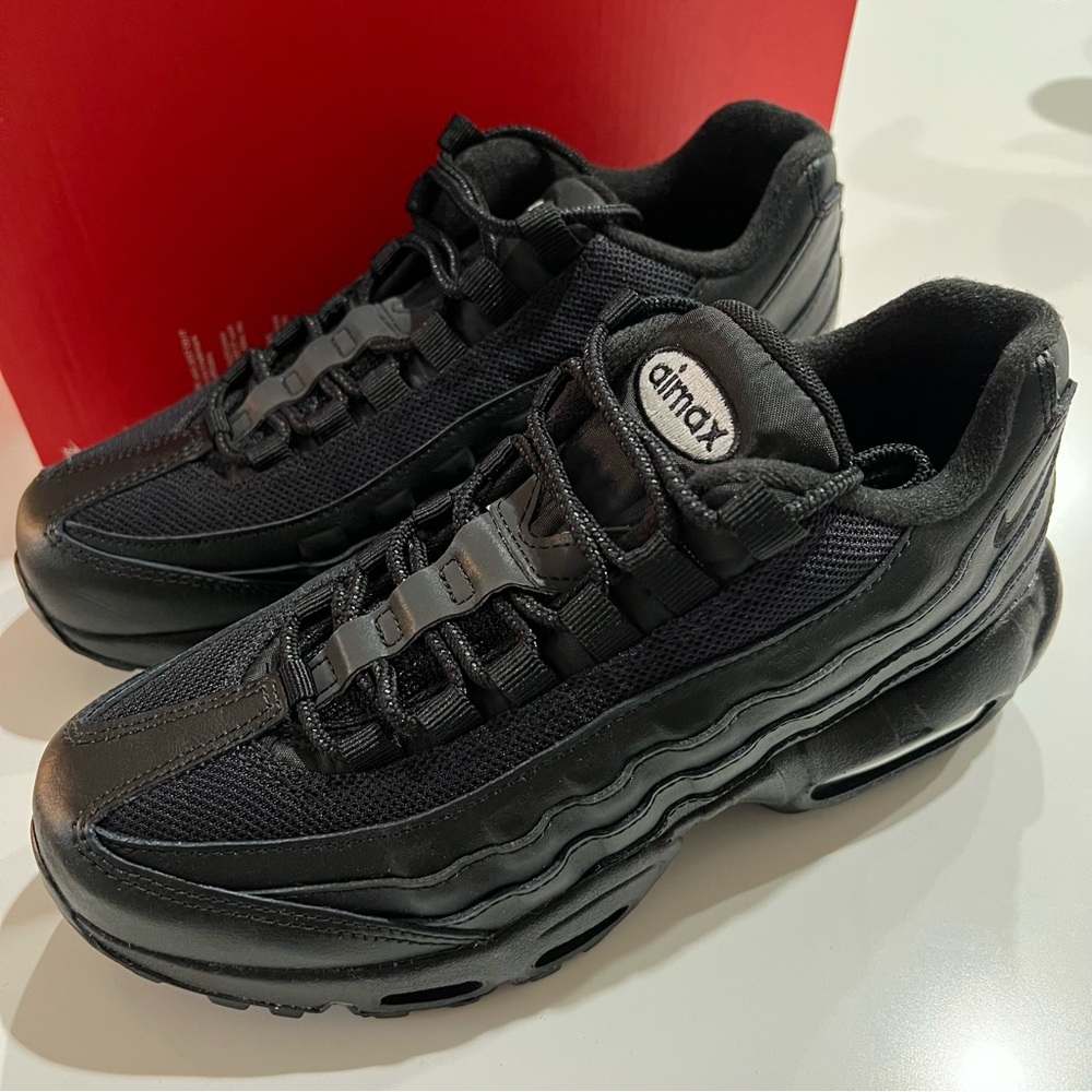 NIKE AIR MAX 95 RECRAFT "ALL BLACK" BLACK-BLACK

[CJ3906-001]